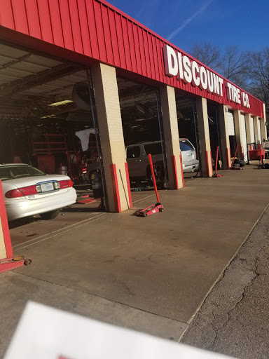 Tire Shop «Discount Tire Store - Tyler, TX», reviews and photos, 3910 S Broadway Ave, Tyler, TX 75701, USA