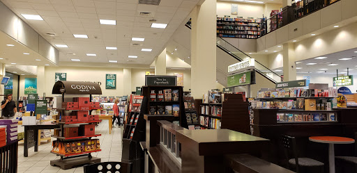 Book Store «Barnes & Noble», reviews and photos, 187 Riverside Square Mall, Hackensack, NJ 07601, USA
