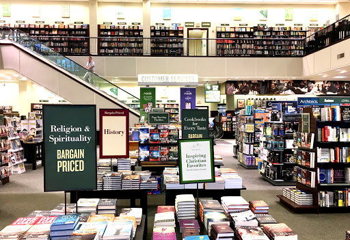 Book Store «Barnes & Noble», reviews and photos, 5959 Triangle Town Blvd, Raleigh, NC 27616, USA