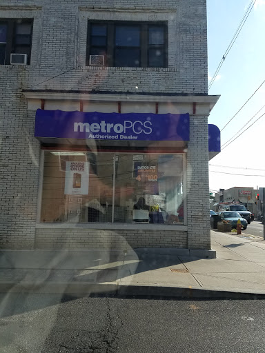 Cell Phone Store «MetroPCS Authorized Dealer», reviews and photos, 56 Main St, South River, NJ 08882, USA