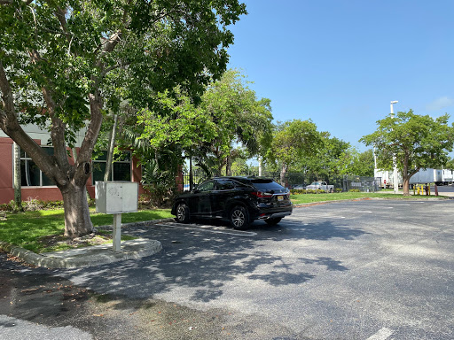 Shipping and Mailing Service «FedEx Ship Center», reviews and photos, 2600 NW 19th St, Pompano Beach, FL 33069, USA