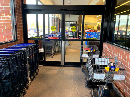 Grocery Store «Food Lion», reviews and photos, 7013 Lankford Hwy, Oak Hall, VA 23416, USA