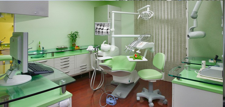 Niềng Răng Mắc Cài Sứ - A Chau Dental