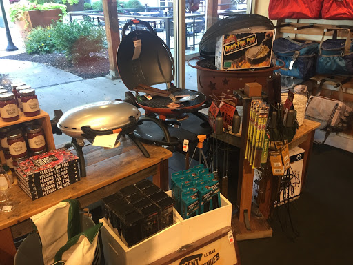 Clothing Store «L.L. Bean», reviews and photos, 1000 Ross Park Mall Dr, Pittsburgh, PA 15237, USA