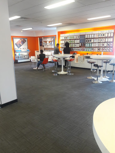 Cell Phone Store «AT&T», reviews and photos, 12599 Biscayne Blvd, North Miami, FL 33181, USA