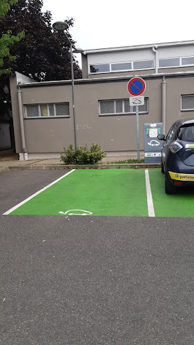 Borne de recharge de véhicules électriques SMOYS Station de Recharge Ris-Orangis