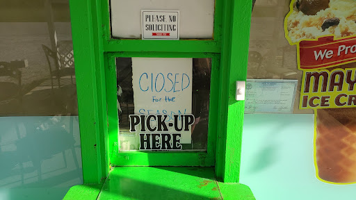 Ice Cream Shop «Chunky Monkey Ice Cream Shop», reviews and photos, 139 Little Senator Cir, Clinton, TN 37716, USA