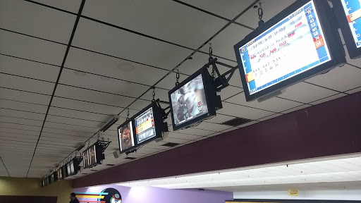 Bowling Alley «Poelking Bowling Centers: Marian Lanes», reviews and photos, 6170 Brandt Pike, Huber Heights, OH 45424, USA