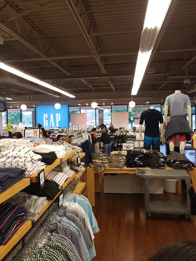 Clothing Store «Gap Outlet», reviews and photos, 537 Monmouth Rd, Jackson, NJ 08527, USA