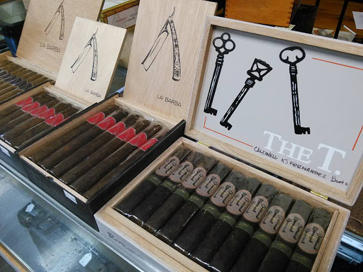 Tobacco Shop «Tobacco Town», reviews and photos, 17108 Fort St, Riverview, MI 48193, USA