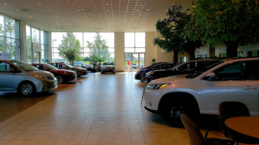 Toyota Dealer «Andy Mohr Toyota», reviews and photos, 8941 E US Hwy 36, Avon, IN 46123, USA