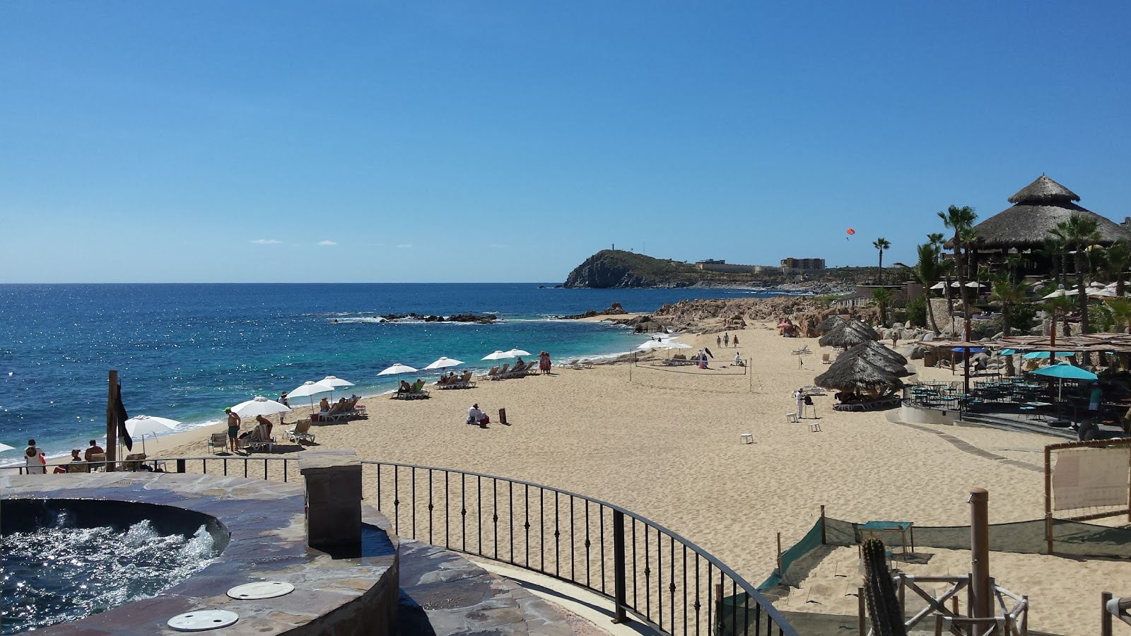 Foto von Playa Sheraton los Cabos mit türkisfarbenes wasser Oberfläche