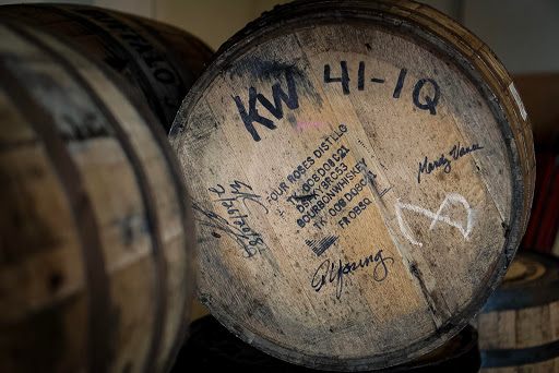 Liquor Store «Warehouse Liquors», reviews and photos, 634 S Wabash Ave, Chicago, IL 60605, USA