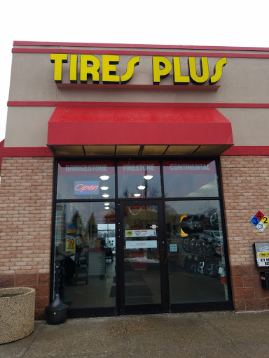 Tire Shop «Tires Plus», reviews and photos, 2730 Lincoln Dr, Roseville, MN 55113, USA