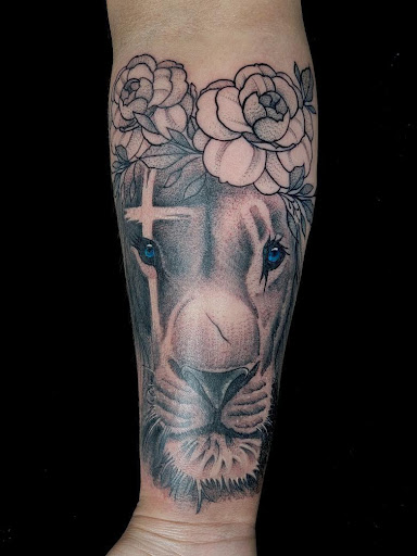 Tattoo Shop «Bold Stroke Tattoo Studios», reviews and photos, 831 W Jefferson Blvd, Dallas, TX 75208, USA