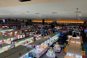 Round 1 Amusement Center - Saga image