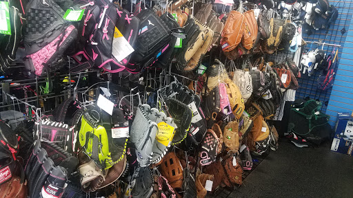 Sporting Goods Store «Play It Again Sports - Schaumburg , IL», reviews and photos, 1127 S Roselle Rd, Schaumburg, IL 60193, USA