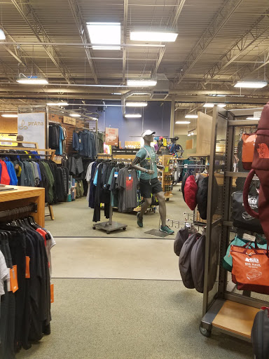 Camping Store «REI», reviews and photos, 740 Ernest W Barrett Pkwy NW #450, Kennesaw, GA 30144, USA