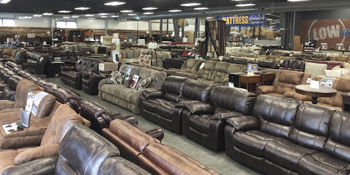 Furniture Store «Evansville Overstock Warehouse Furniture & Mattress», reviews and photos, 201 N Green River Rd, Evansville, IN 47715, USA