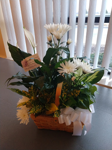 Florist «Columbia Florist & Nursery Inc», reviews and photos, 24377 Royalton Rd, Columbia Station, OH 44028, USA