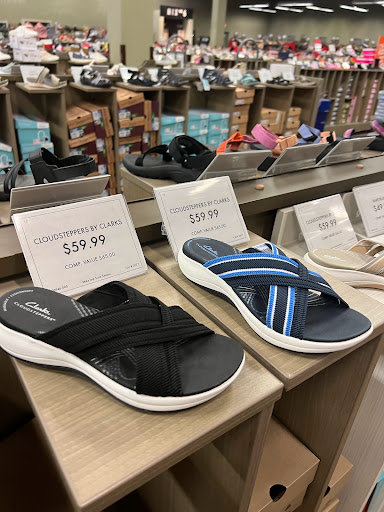 Shoe Store «DSW Designer Shoe Warehouse», reviews and photos, 937 Watters Creek Blvd, Allen, TX 75013, USA