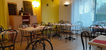 Atmosphère du Restaurant LE PERROQUET à Saint-Étienne-de-Crossey - n°8
