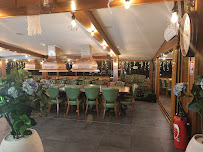 Atmosphère du Restaurant Les Grillades de Seine à Le Mée-sur-Seine - n°11