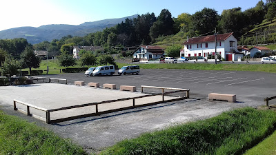 Parking Kiroleta à Ascain