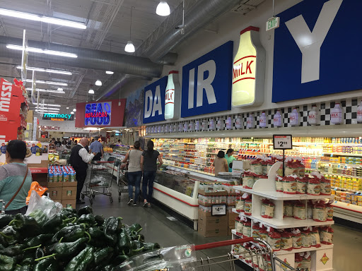 Supermarket «Super King Market», reviews and photos, 2260 Lincoln Ave, Altadena, CA 91001, USA