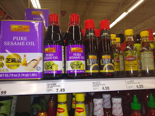 Grocery Store «Meijer», reviews and photos, 2160 Hartland Rd, Hartland, MI 48353, USA