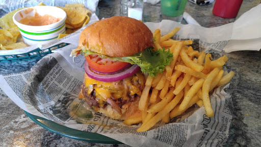 Restaurant «Beach Bums Bar & Eatery», reviews and photos, 35776 Co Hwy 72, Battle Lake, MN 56515, USA