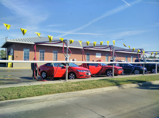 Car Wash «Baird Brothers Express Car Wash», reviews and photos, 1313 S Valley Mills Dr, Waco, TX 76711, USA
