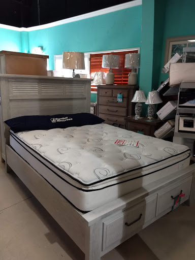 Furniture Store «Fine Furniture by Gordons», reviews and photos, 18101 S Tamiami Trail, Fort Myers, FL 33908, USA