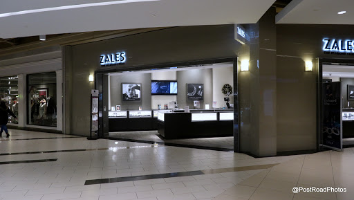 Jewelry Store «Zales –The Diamond Store», reviews and photos, 2571 Palisades Center Dr, West Nyack, NY 10994, USA