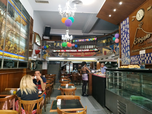 Heladería Chocolatería El Vesuvio - Ice cream shop,Chocolate shop,Food,Food and drink,Restaurant en AAL