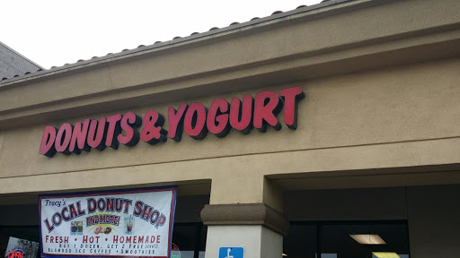 Donuts and Yogurt, 1984 W 11th St, Tracy, CA 95376, USA, 