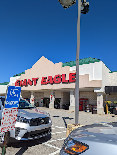 Supermarket «Giant Eagle Supermarket», reviews and photos, 2000 Penny Ln, Jeannette, PA 15644, USA
