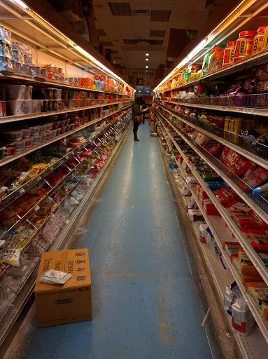 Shopping Mall «New World Mall», reviews and photos, 136-20 Roosvelt Ave, Flushing, NY 11354, USA