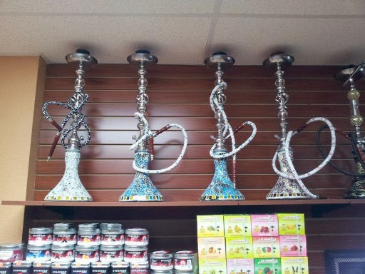 Tobacco Shop «The Hideaway Smoke Shop», reviews and photos, 5275 Red Bug Lake Rd #125, Winter Springs, FL 32708, USA