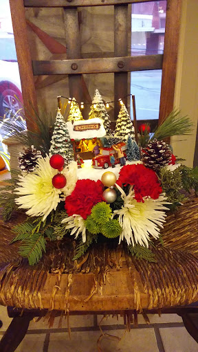 Florist «Metro Florist & Gifts», reviews and photos, 216 W 6th St, Ferris, TX 75125, USA