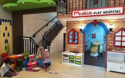 Klinik Medikids by MHDC Bekasi | Klinik Gigi Anak & Keluarga Bekasi | Klinik Vaksinasi Bekasi image