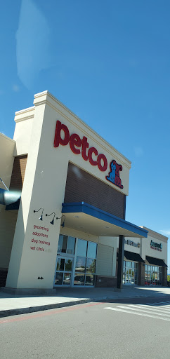 Pet Supply Store «Petco Animal Supplies», reviews and photos, 12444 NW 10th St #301, Yukon, OK 73099, USA