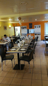 Atmosphère du Restaurant Café de la Gare à Sainte-Pazanne - n°4