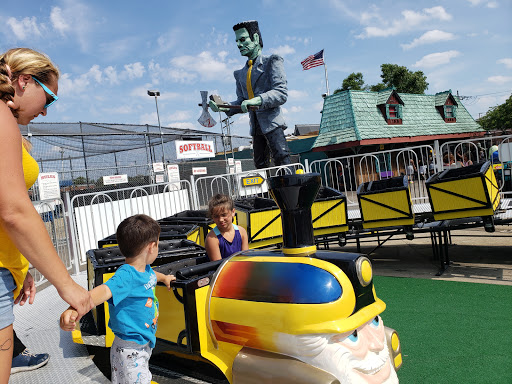 Amusement Center «Haunted Trails Family Amusement Park», reviews and photos, 7759 Harlem Ave, Burbank, IL 60459, USA