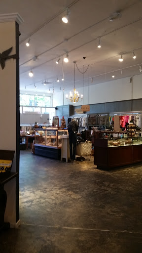 Used Clothing Store «Knimble Clothing», reviews and photos, 851 4th St, San Rafael, CA 94901, USA