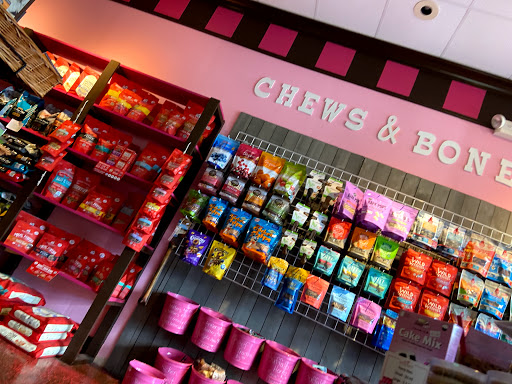 Pet Supply Store «Woof Gang Bakery & Grooming Lake Mary», reviews and photos, 1210 International Pkwy #118, Lake Mary, FL 32746, USA