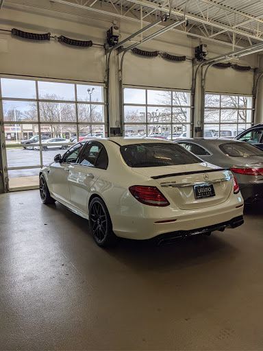 Used Car Dealer «Ultimo Motorsports», reviews and photos, 150 Ogden Ave, Westmont, IL 60559, USA