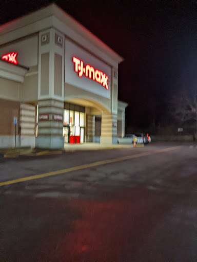 Department Store «T.J. Maxx», reviews and photos, 33 Holyoke St, Holyoke, MA 01040, USA