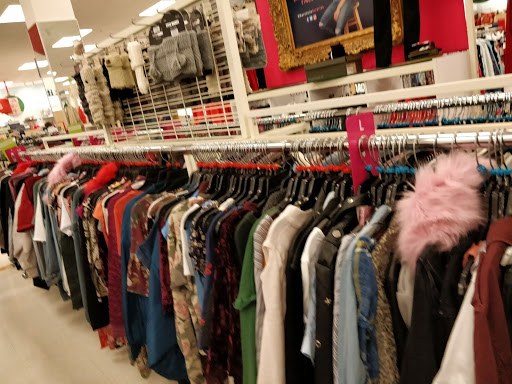 Department Store «Marshalls», reviews and photos, 6897 Southland Dr, Middleburg Heights, OH 44130, USA