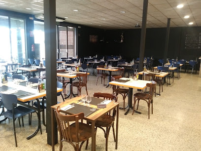 Restaurant La Cooperativa - Carrer Xuncla, 17840 Sarrià de Ter, Girona, Spain